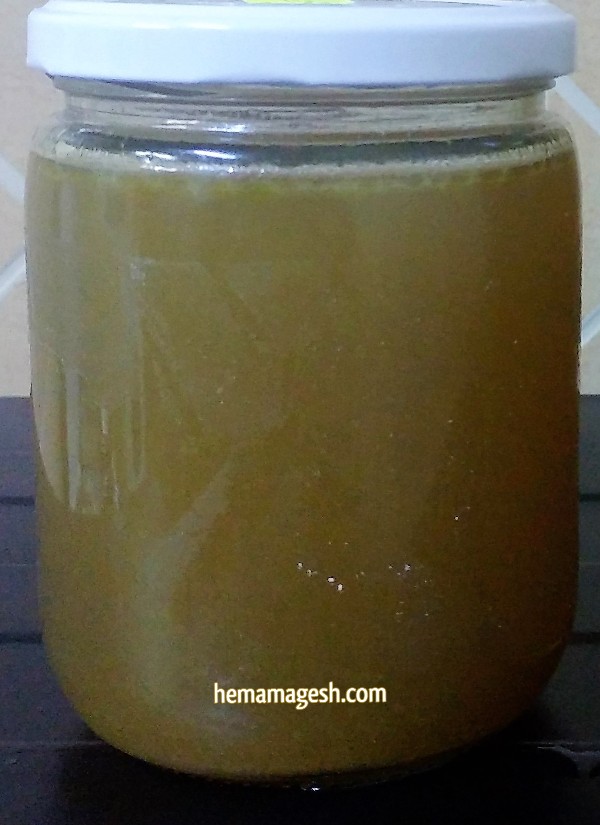 Homemade chicken stock